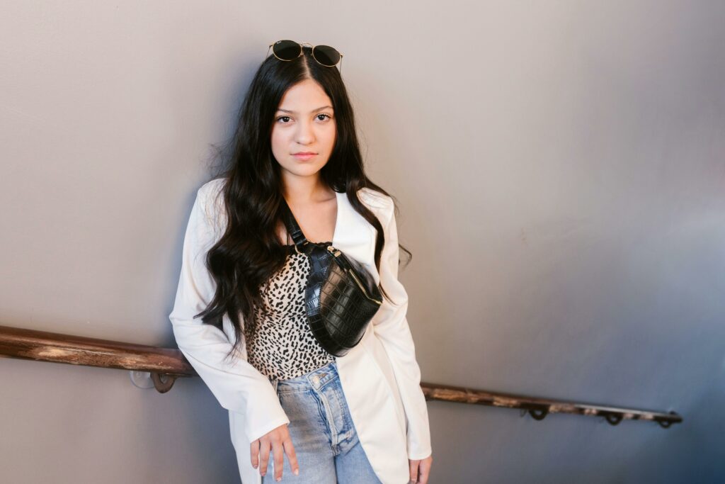 TRENDY HANDBAGS FOR WOMEN